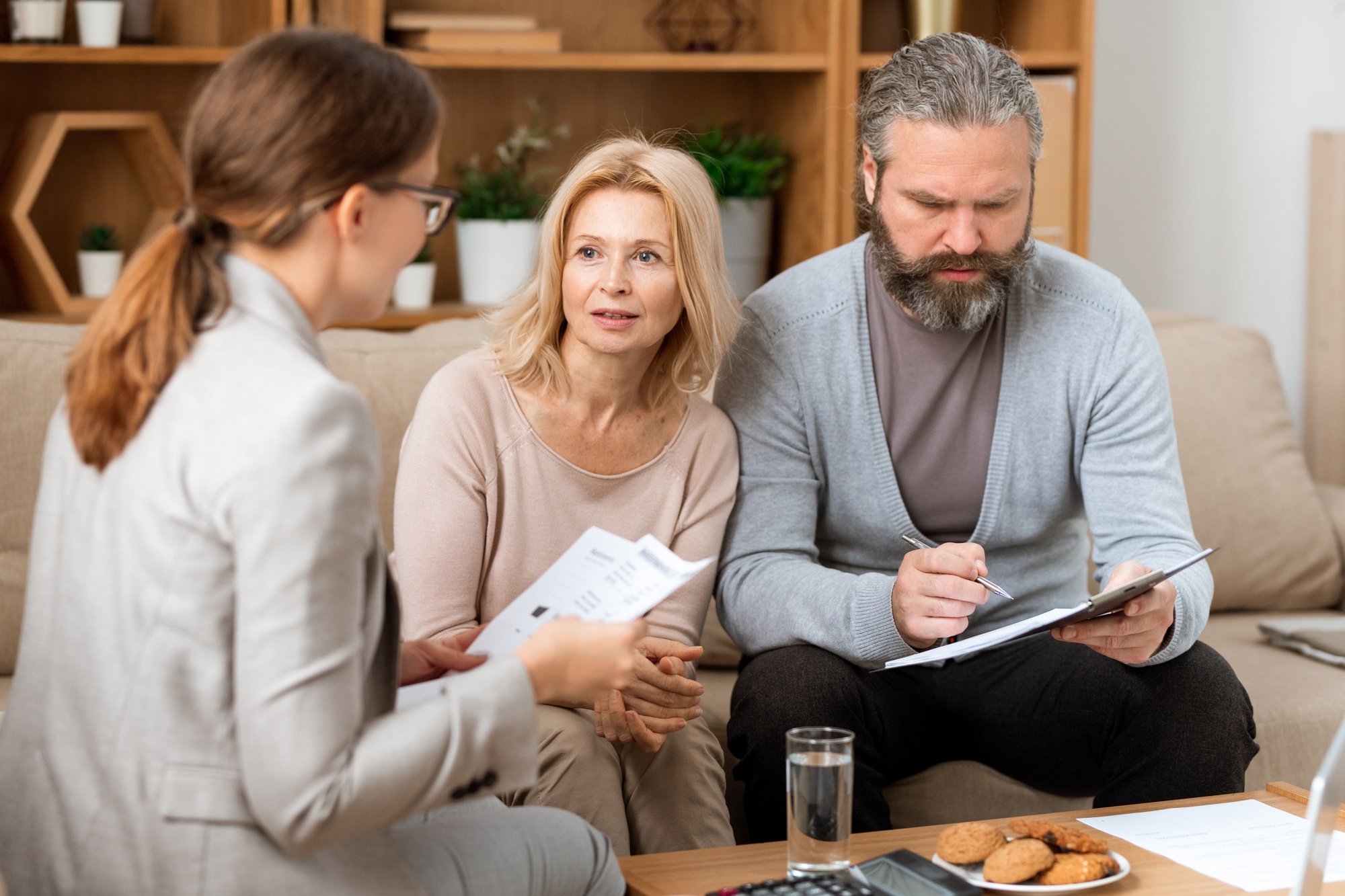 Out-of-court settlement and mediation services for disputes