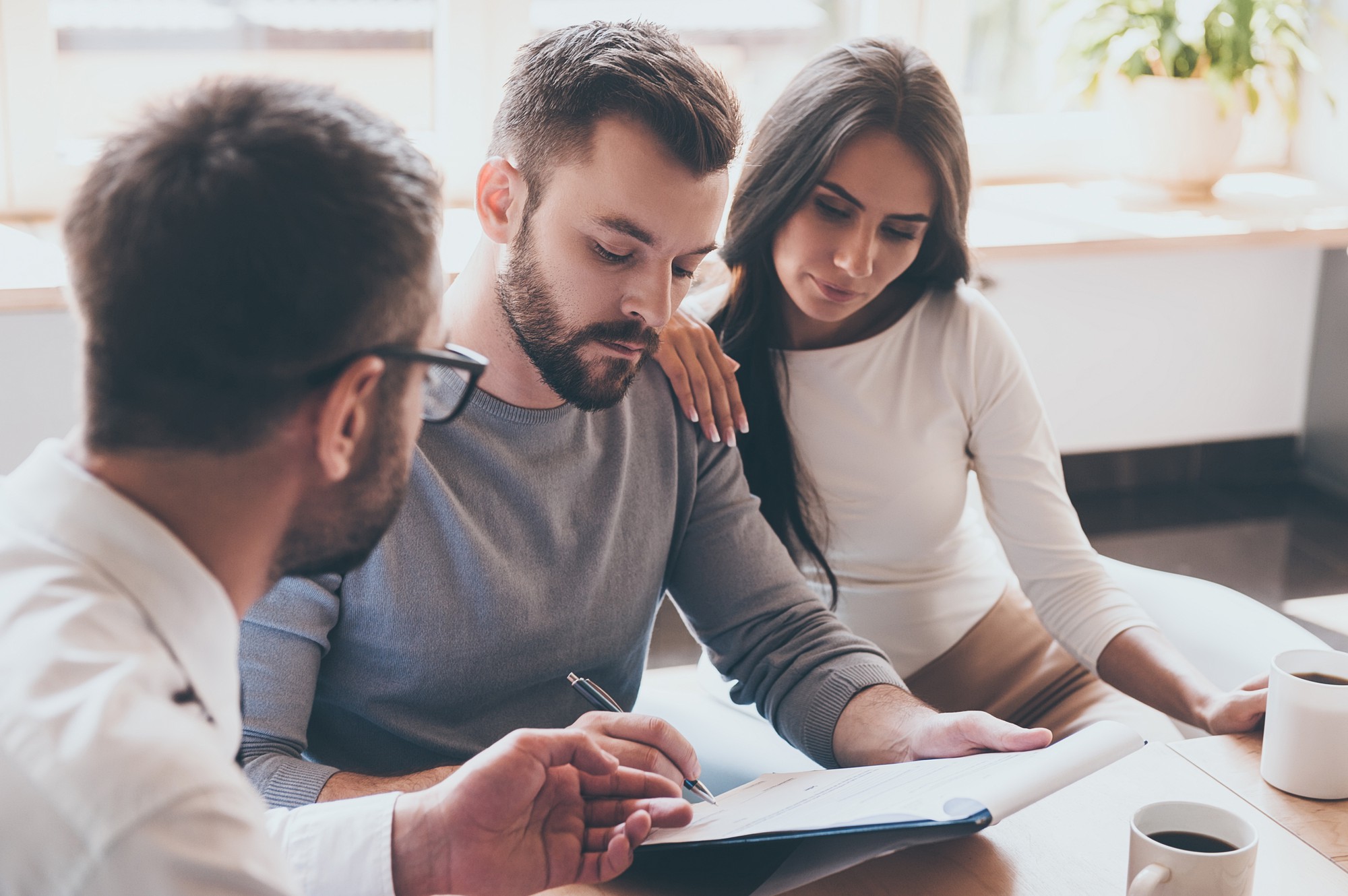 Expert lawyers offering family law, inheritance, and dispute resolution consultation for individuals and businesses